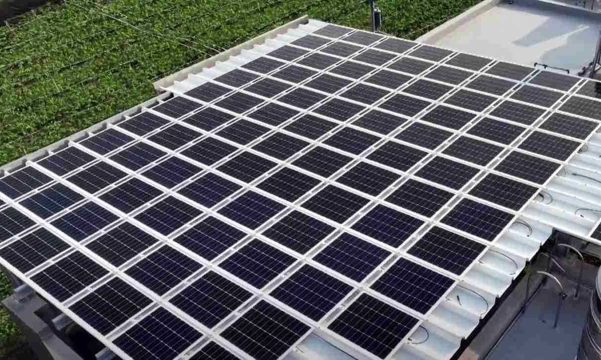 银河集团SunSteel光电浪板升级双玻结构，，以提升机械负载强度及气候耐候度，，，可广泛运用于多元场域